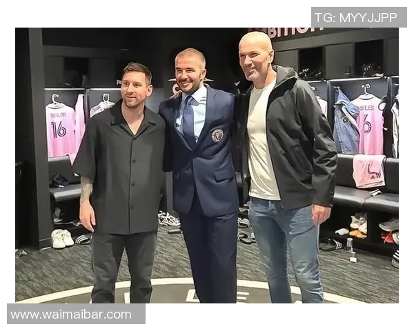 与足球明星同框的那些人背后的故事与梦想